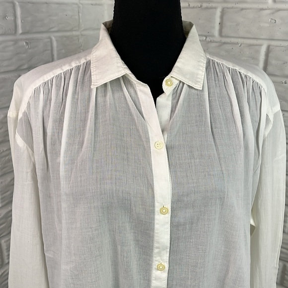 GAP OPTIC WHITE SEMI SHEER BUTTON DOWN BLOUSE PLEATS NWT SIZE XL - Picture 2 of 12